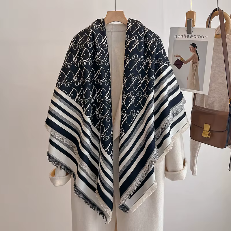 Écharpe au Design rayé élégant