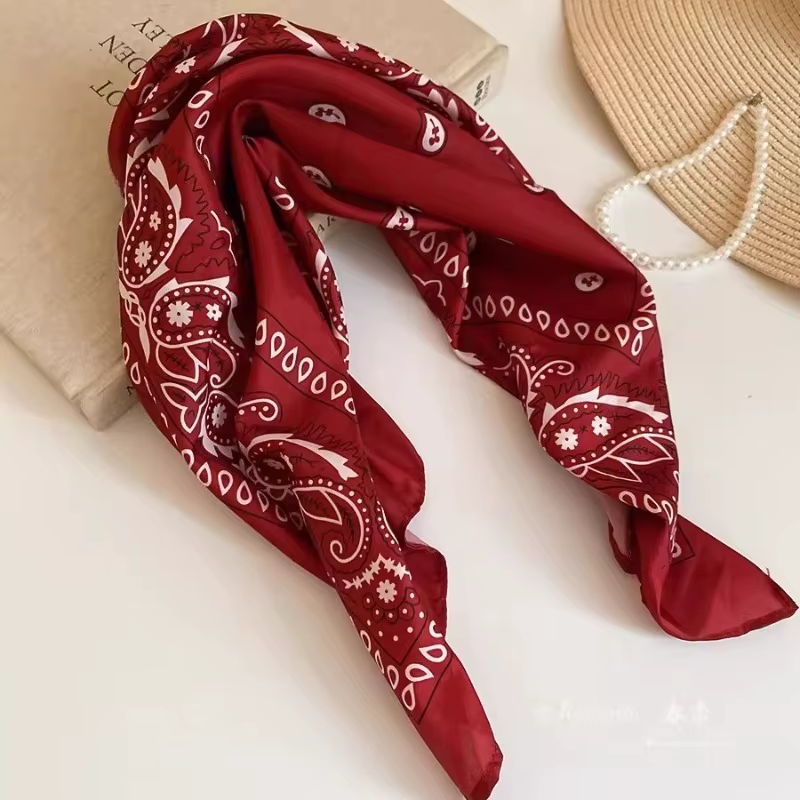 Foulard carré vintage imprimé cachemire