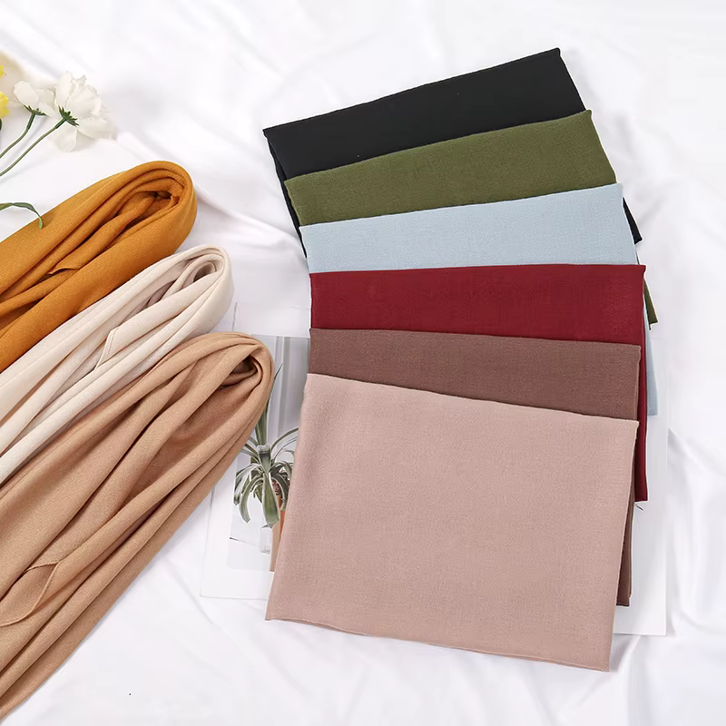 Foulards carrés de couleur unie pour femmes