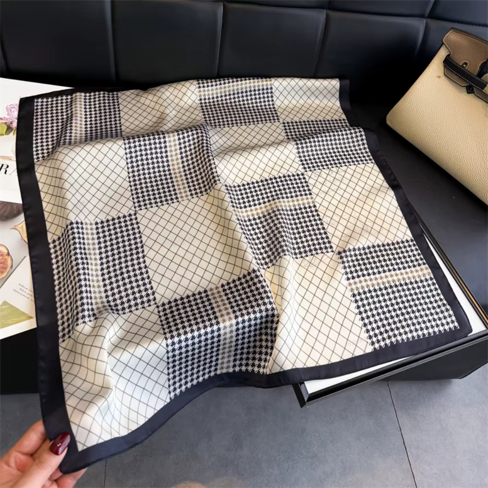 Nouveau Foulard Carré Imprimé Effet Soie pour Femme