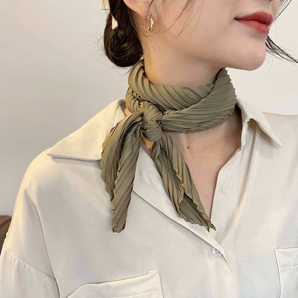 Écharpe de sauna en satin plissé pour femme