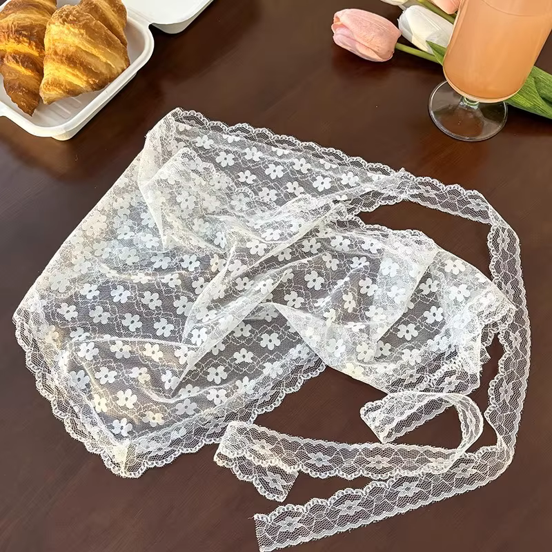 Écharpe triangulaire en dentelle et maille pour femmes
