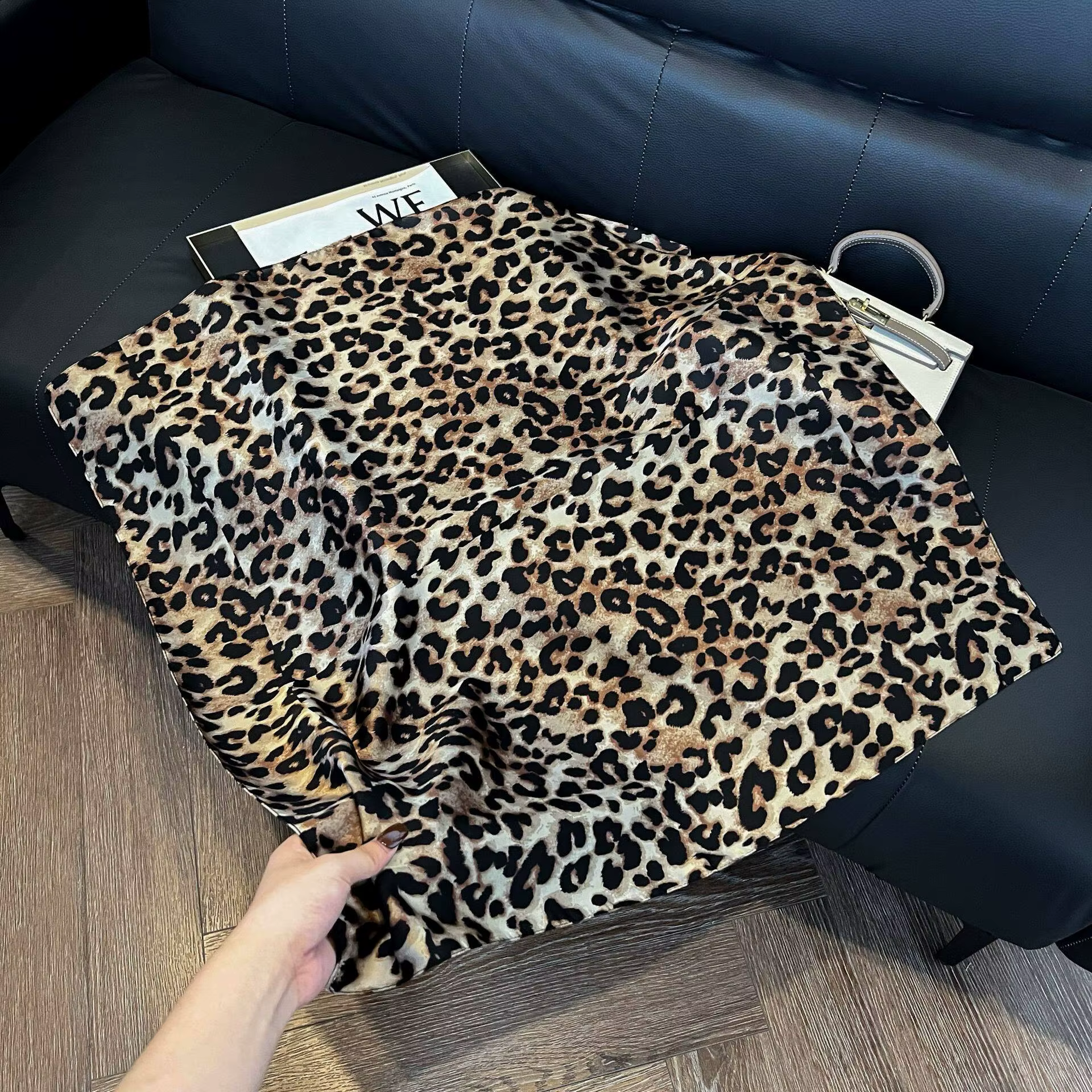 Nouveau foulard carré léopard 70x70
