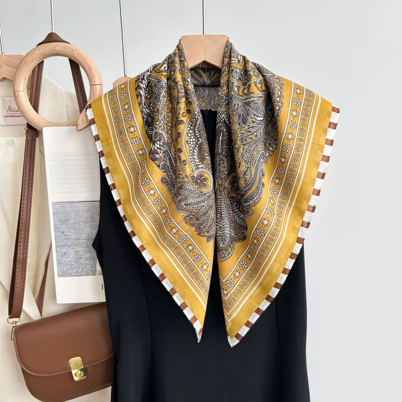 Nouveau Foulard Carré en Soie de Mûrier Littéraire et Rétro