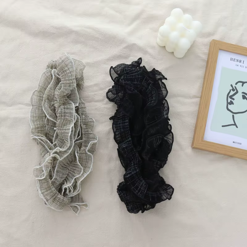 Fille chaude à la mode irrégulière noir or mince écharpe étroite Niche lumière Y2g
