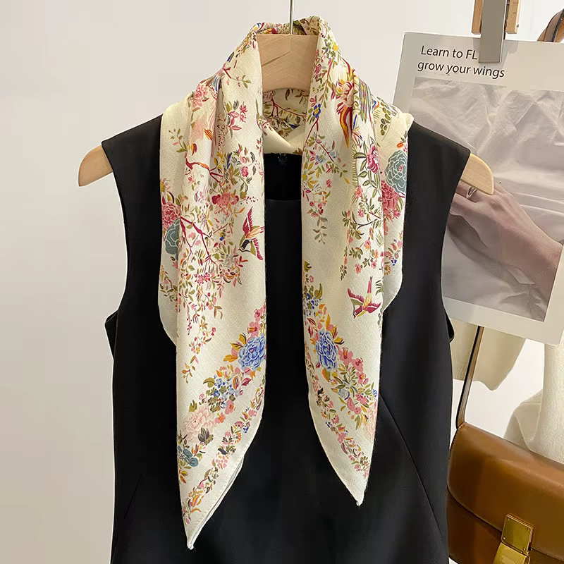 Foulard carré en pur coton pour femmes