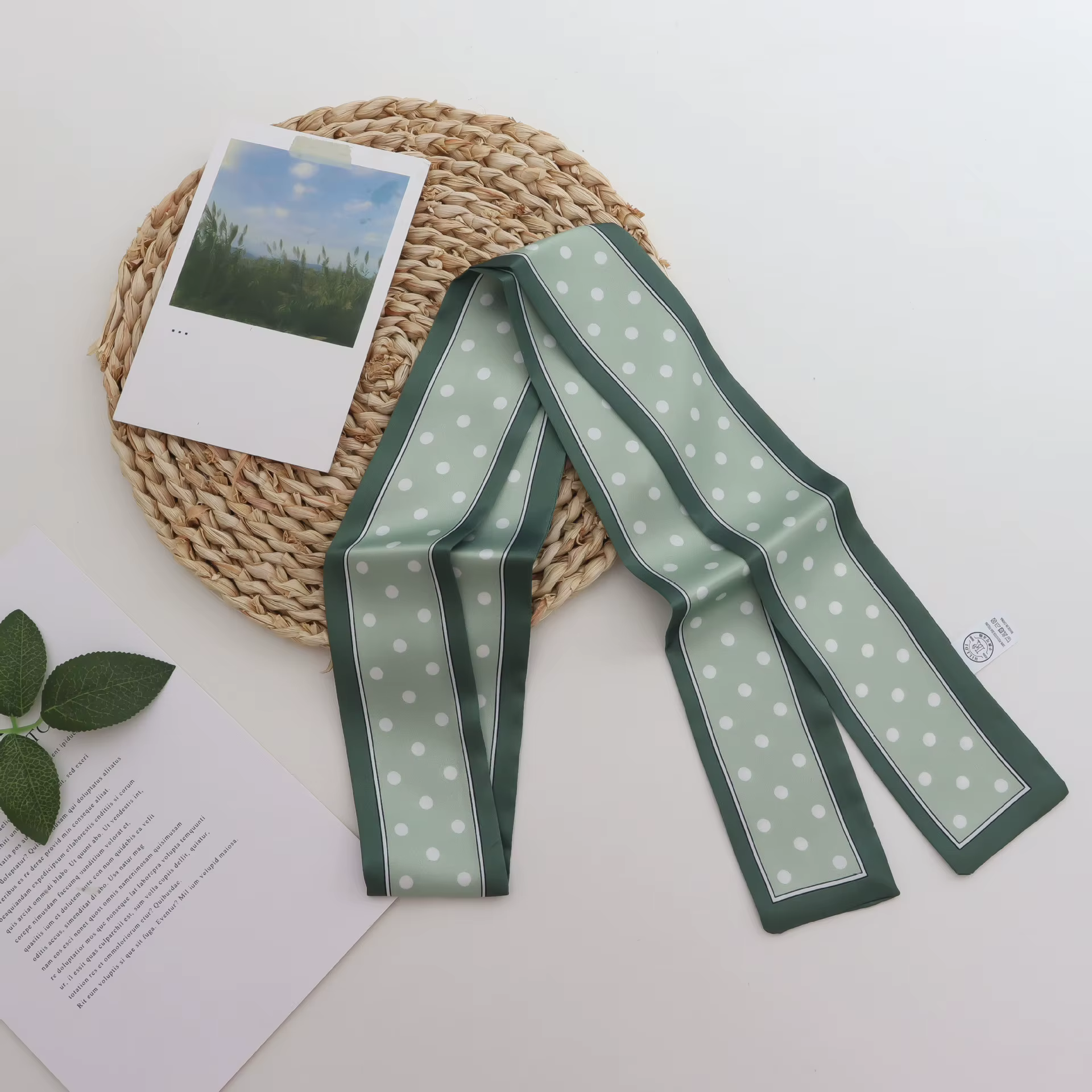 Petit foulard en soie de haute qualité pour femmes
