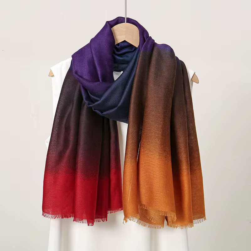 Écharpe Chic Gradient Document Night pour Femme