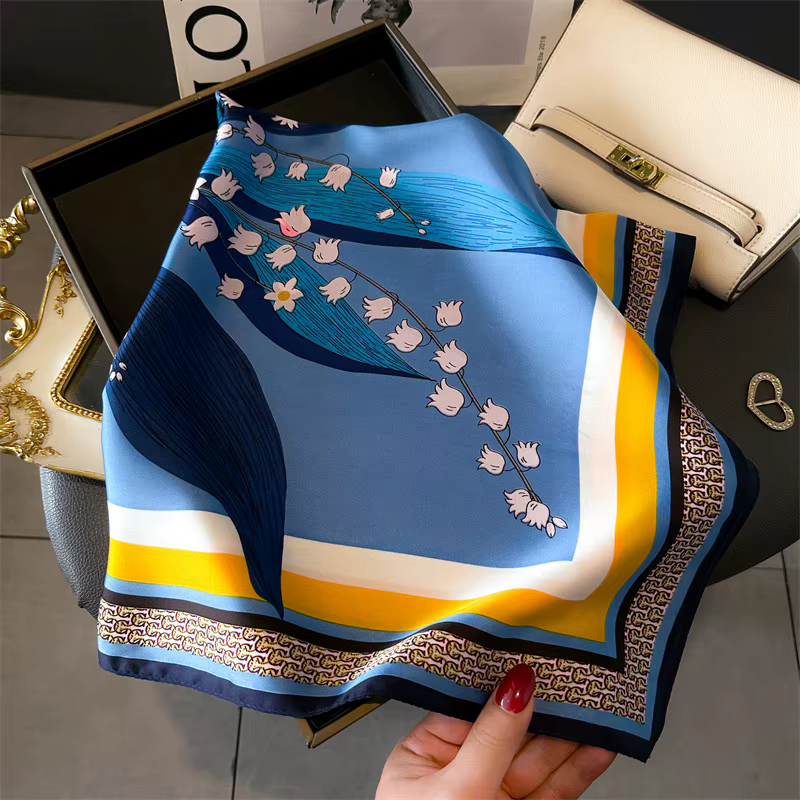 Foulard carré en soie pour femmes