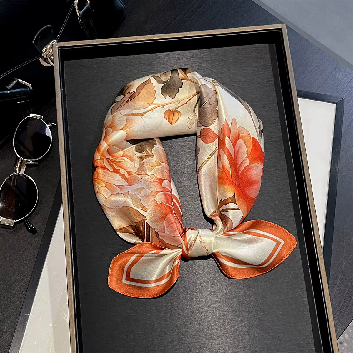 Foulard carré pour femme