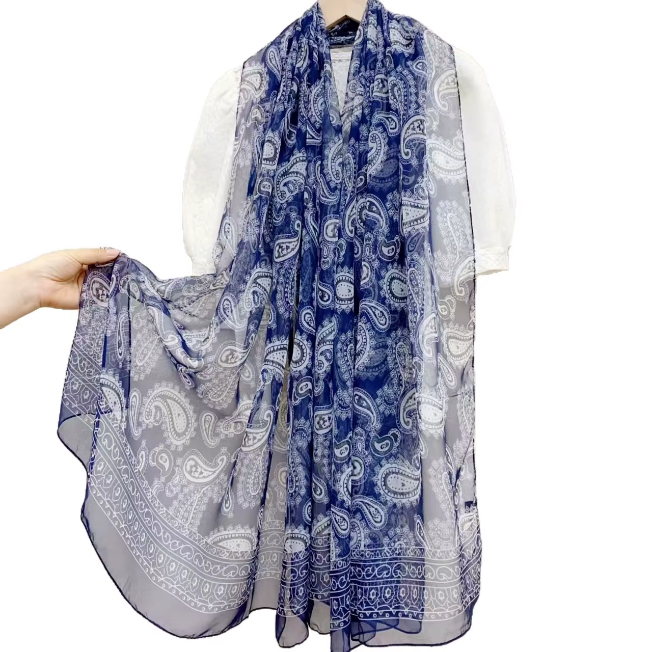 2025 Foulard en soie pour femmes