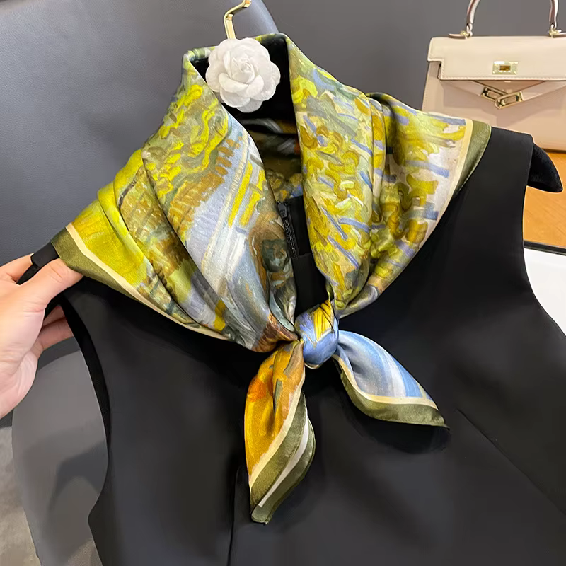 Élégant foulard carré 100 % pure soie pour femme