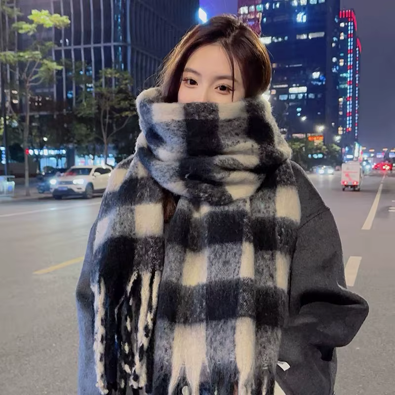 Nouvelle écharpe à carreaux tissée pour femmes en automne et en hiver