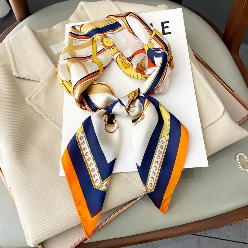 Foulard carré de luxe pour femmes