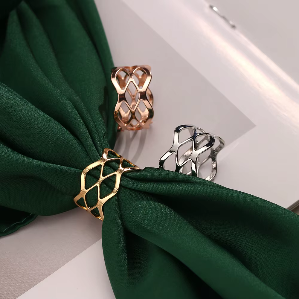 À la mode évider foulard en soie anneau conception géométrique alliage fermoir élégant polyvalent véritable