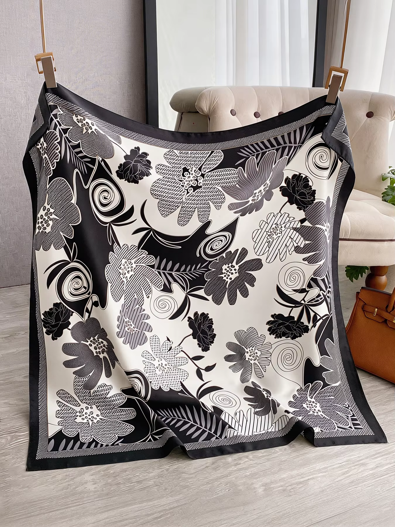 Foulard carré de luxe de marque