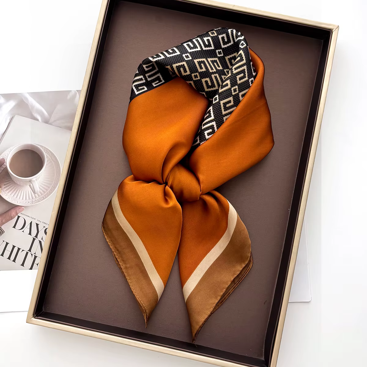 Nouveau Foulard Carré de Luxe pour Femme