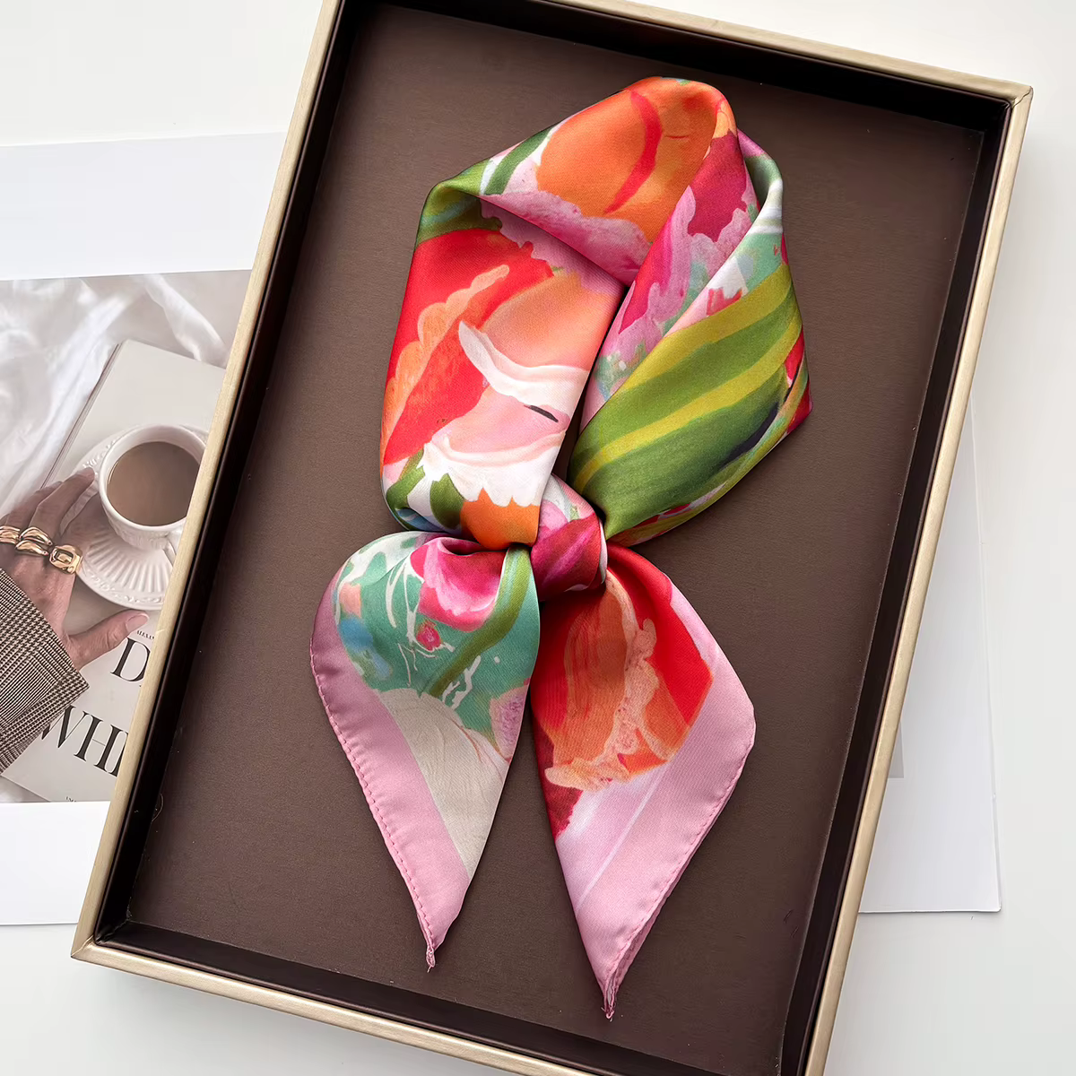 Foulard imprimé floral en soie imitation pour femme
