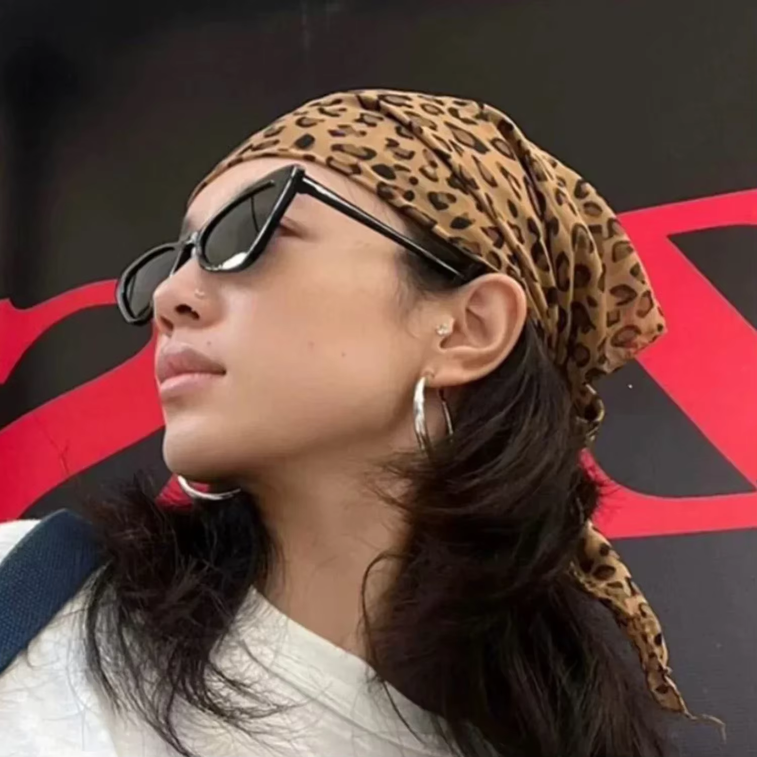 Foulard carré rétro imprimé léopard pour femmes