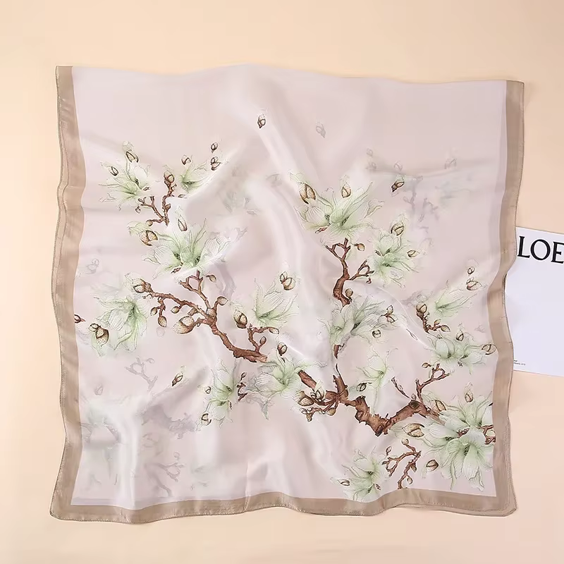 Écharpe longue et soyeuse pour femme