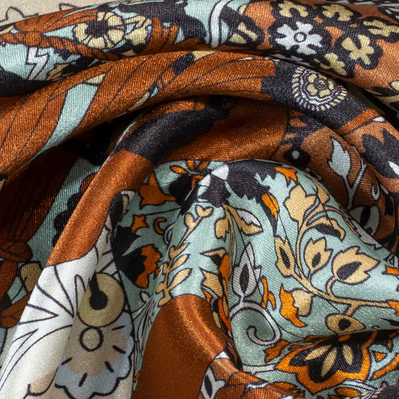 Foulard carré 100% soie de mûrier 53x53cm