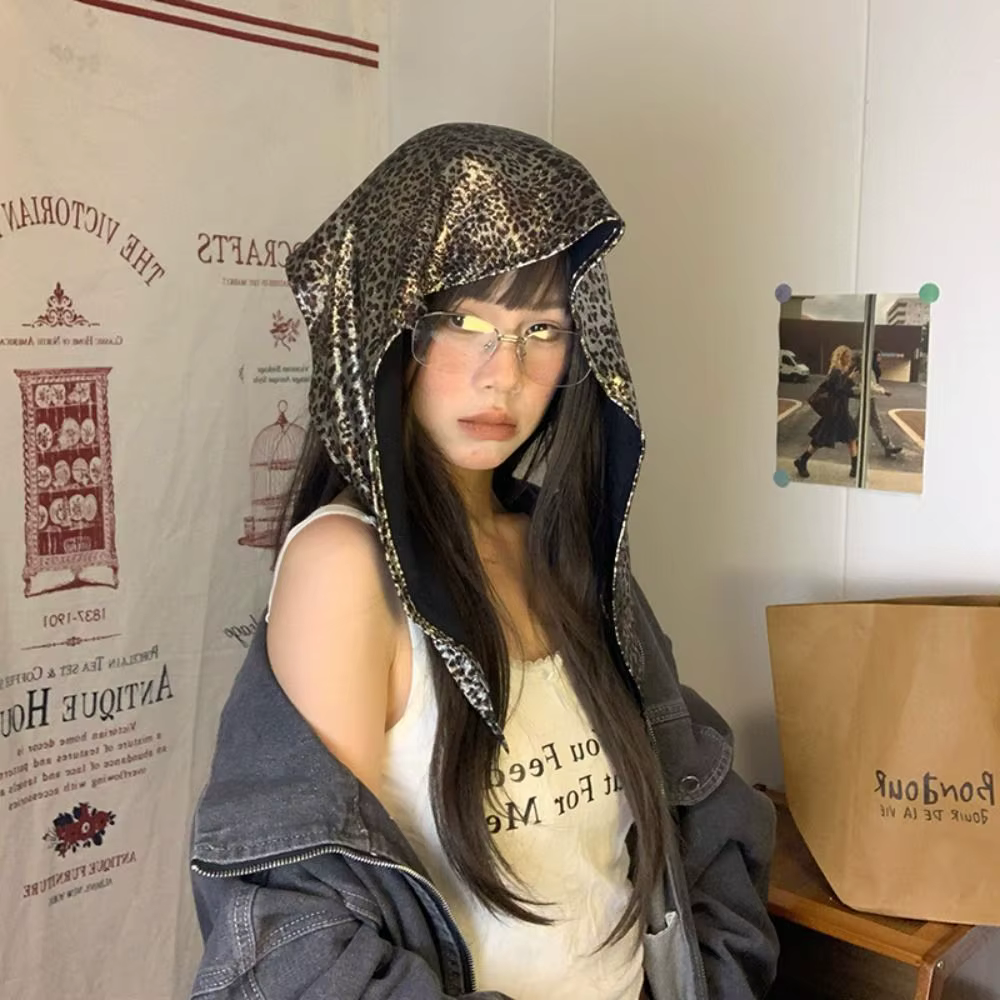 Élégant foulard triangulaire imprimé Y2K en soie brillante, foulard pour cheveux Hip Hop, foulard en soie imprimé léopard pour filles stylées, accessoires vestimentaires