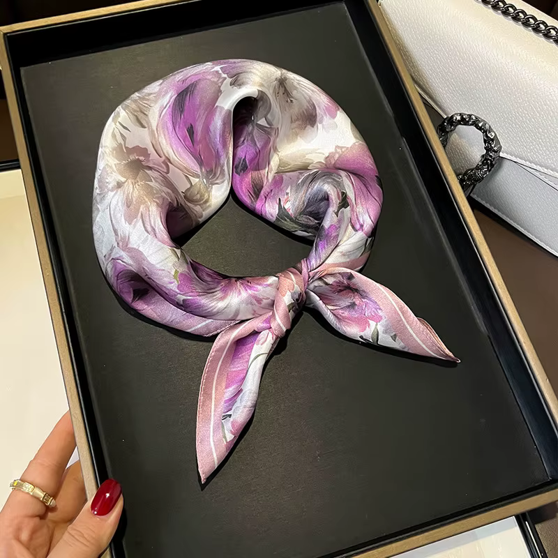 Foulard à fleurs roses pour femmes