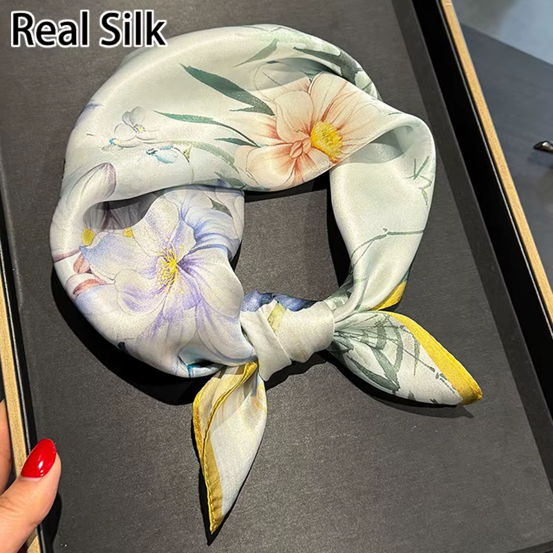 Foulard carré en soie de mûrier pour femmes