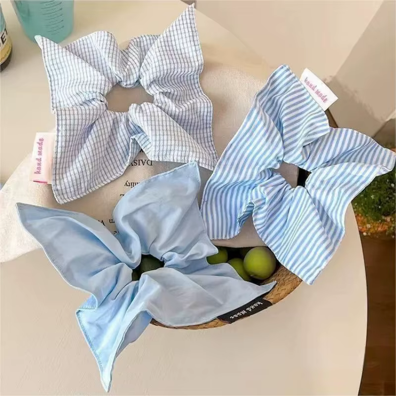 Élégant foulard carré en coton doux rayé bleu et blanc