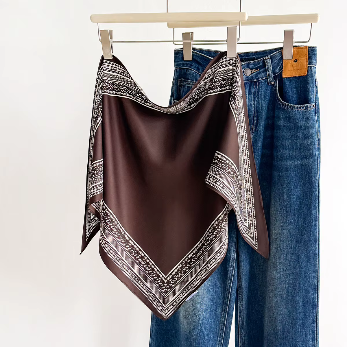 Écharpe triangulaire en sergé Stackable Wear
