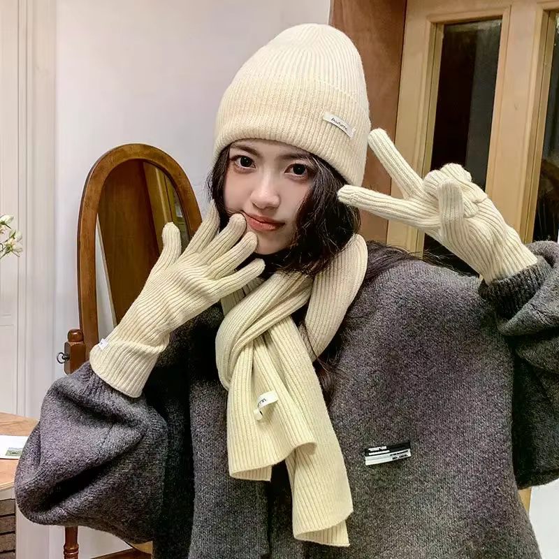Écharpe tricotée d'hiver pour femme