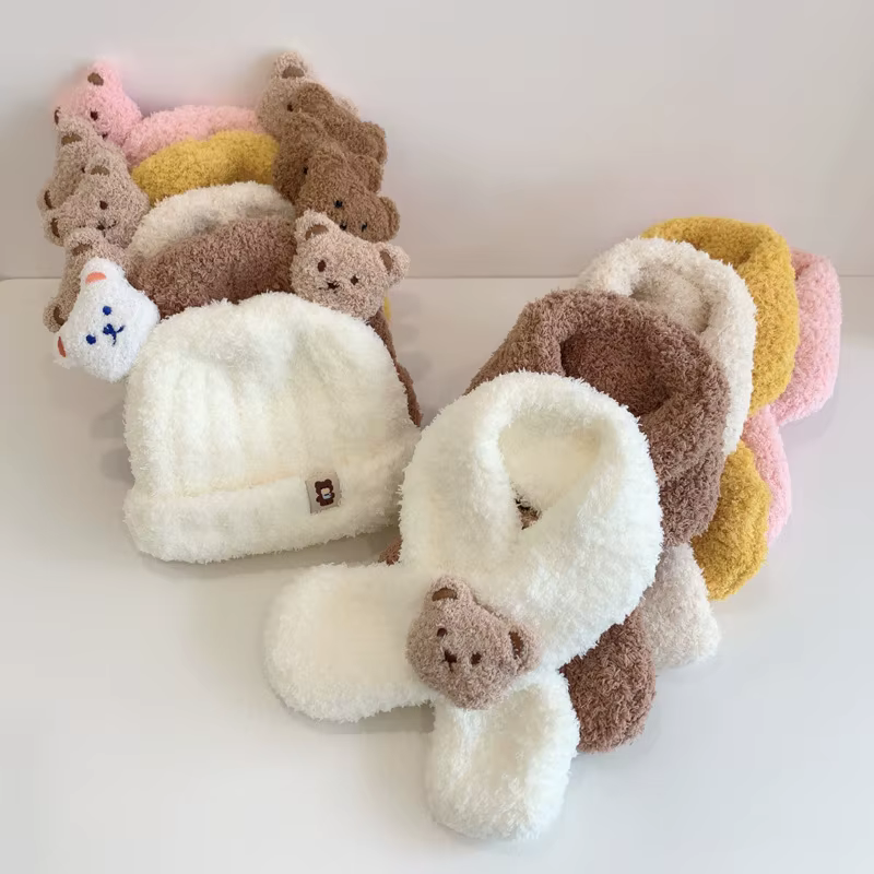 Chapeau et écharpe pour bébé
