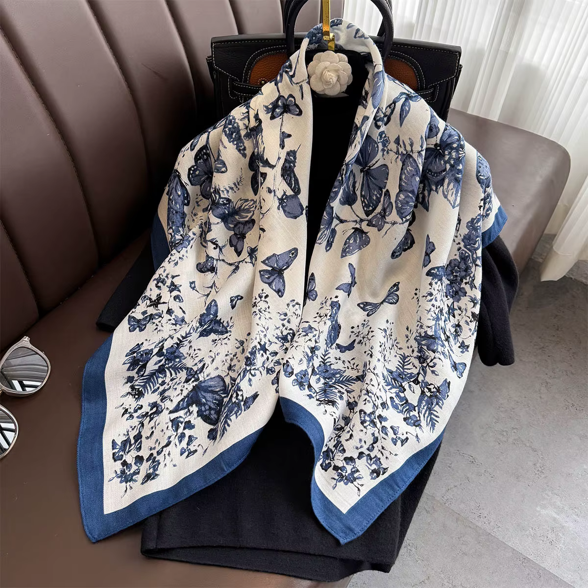Grand foulard en soie pour femmes