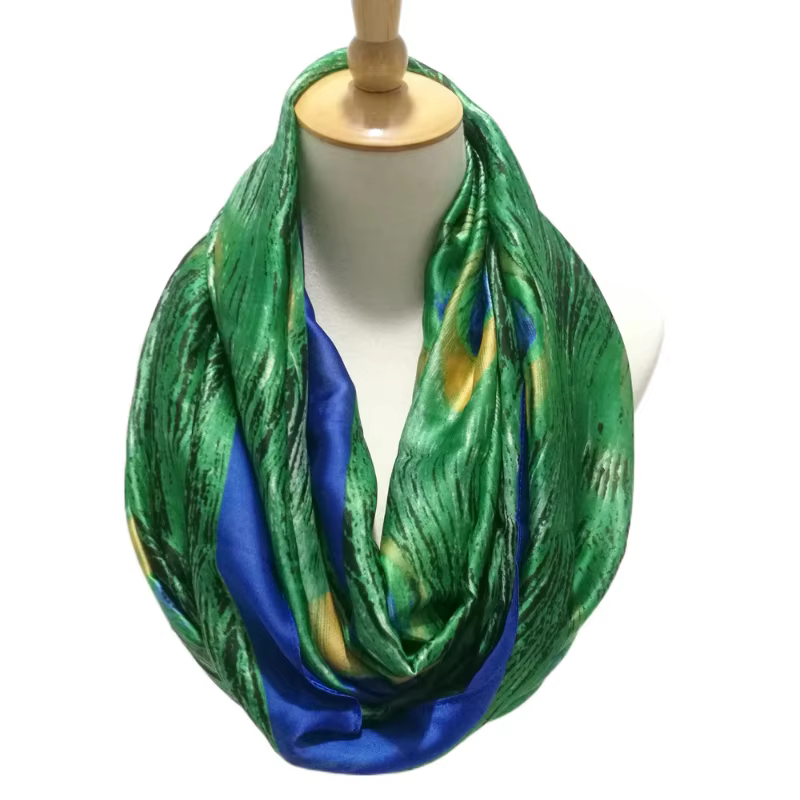 Écharpe légère à motifs plumes de paon vertes pour femme