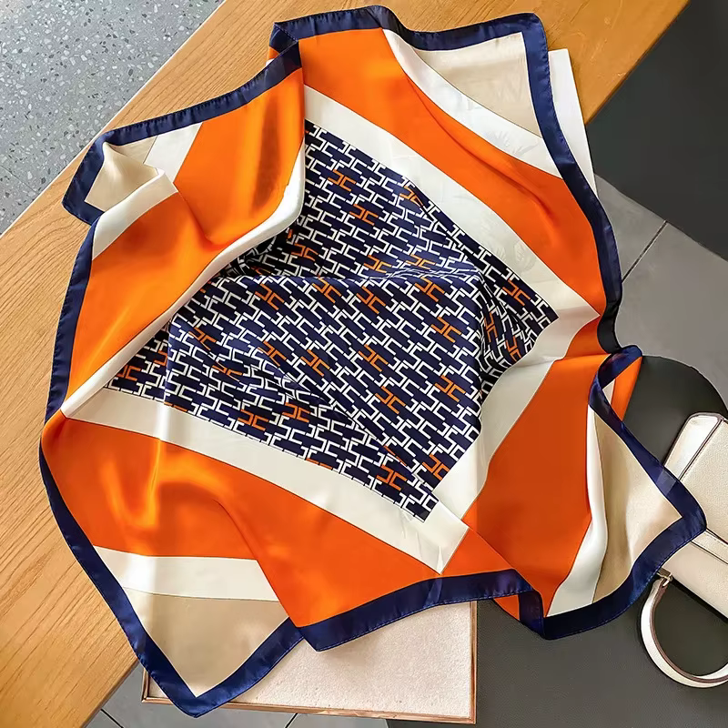 Foulard Carré de Luxe pour Femme