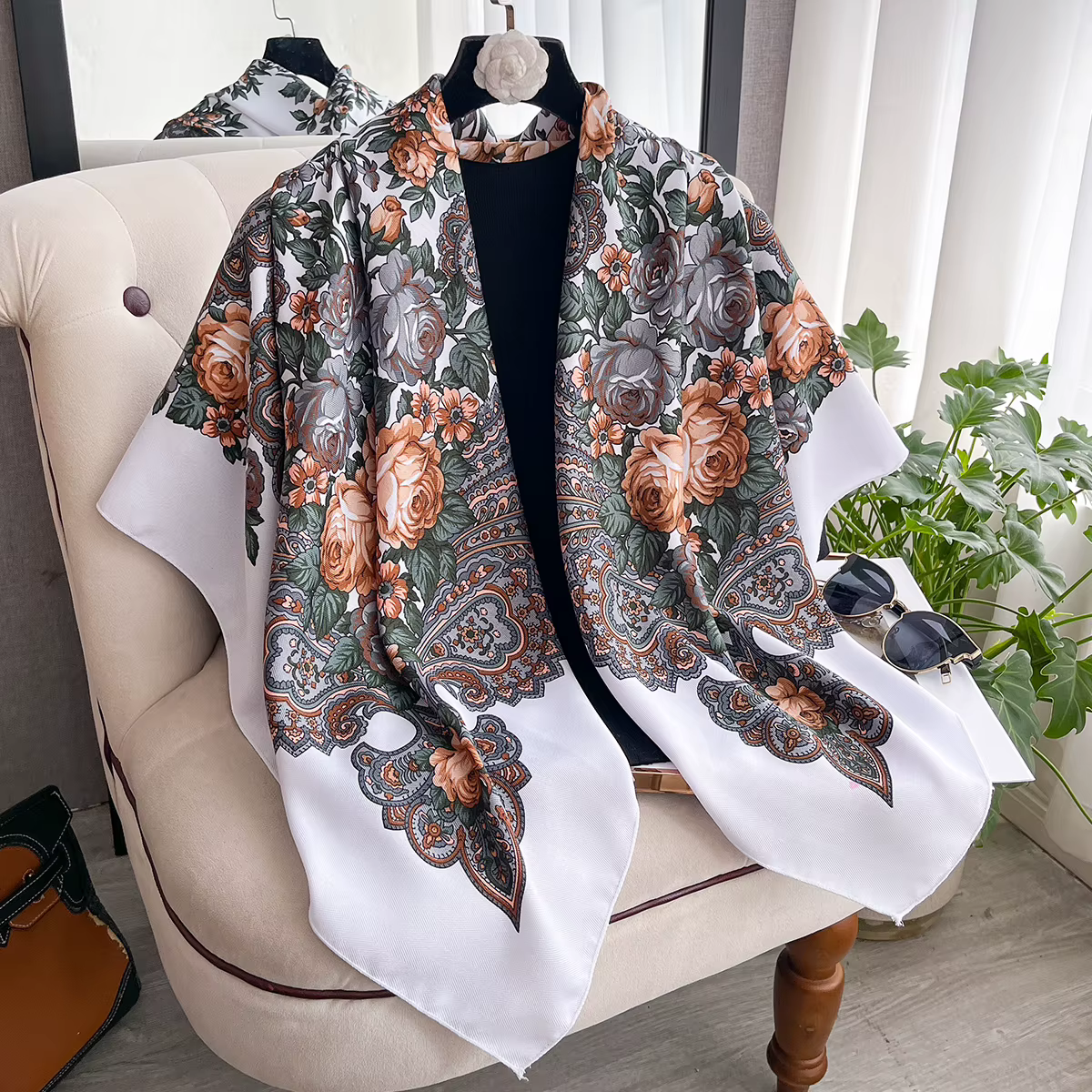 Femmes russe écharpe florale Style ethnique carré Bandana foulards dames mouchoir bandeau foulard en soie enveloppes de cheveux 2025