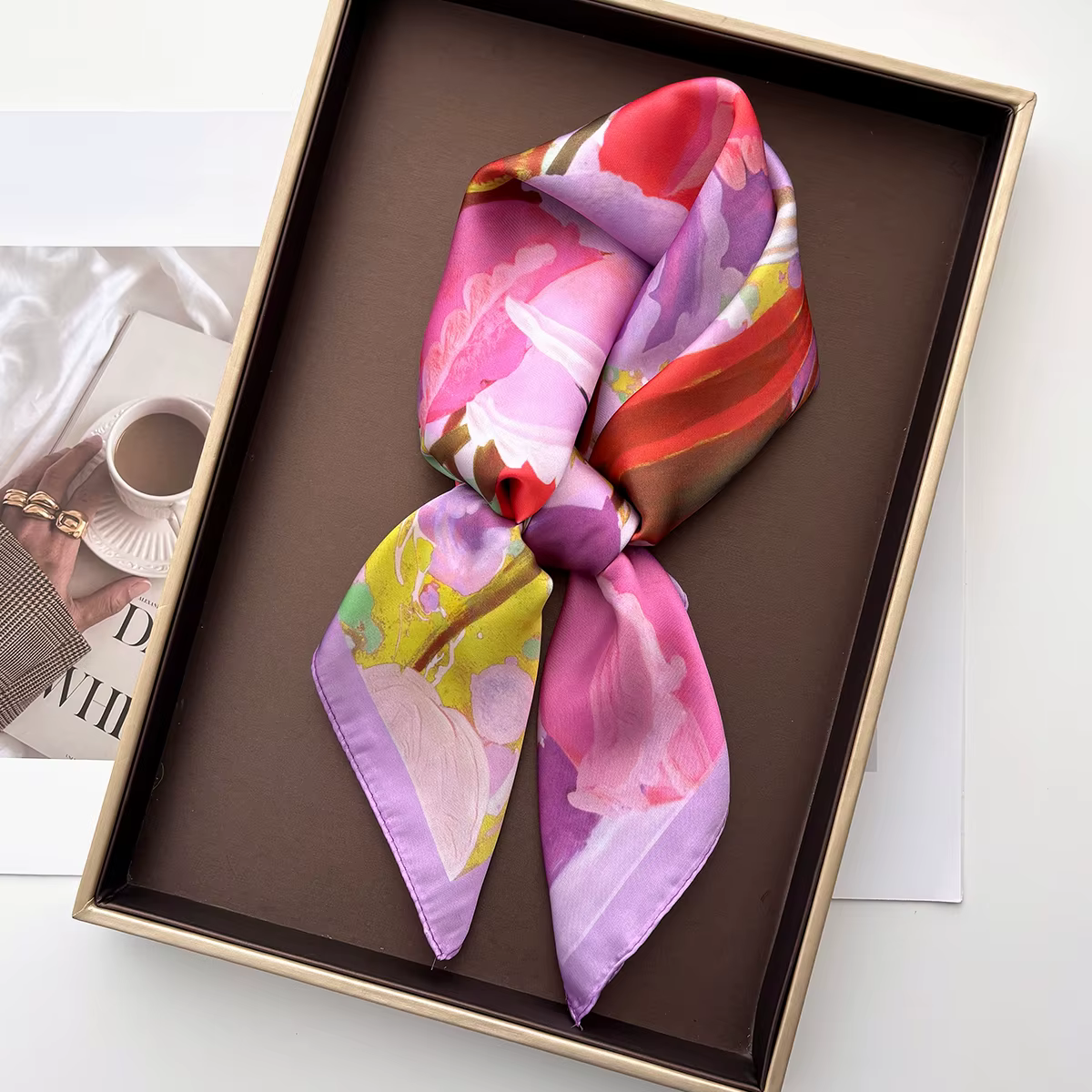 Foulard imprimé floral en soie imitation pour femme
