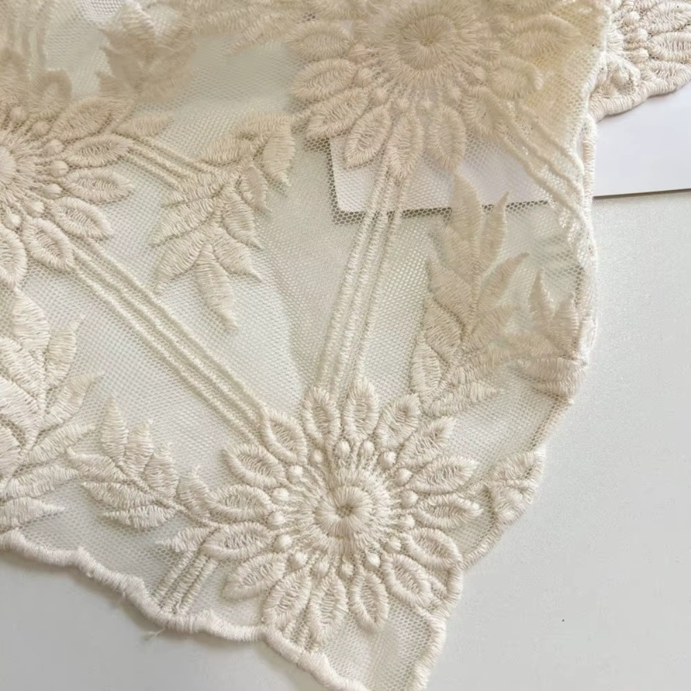 Foulard Vintage en dentelle ajouré