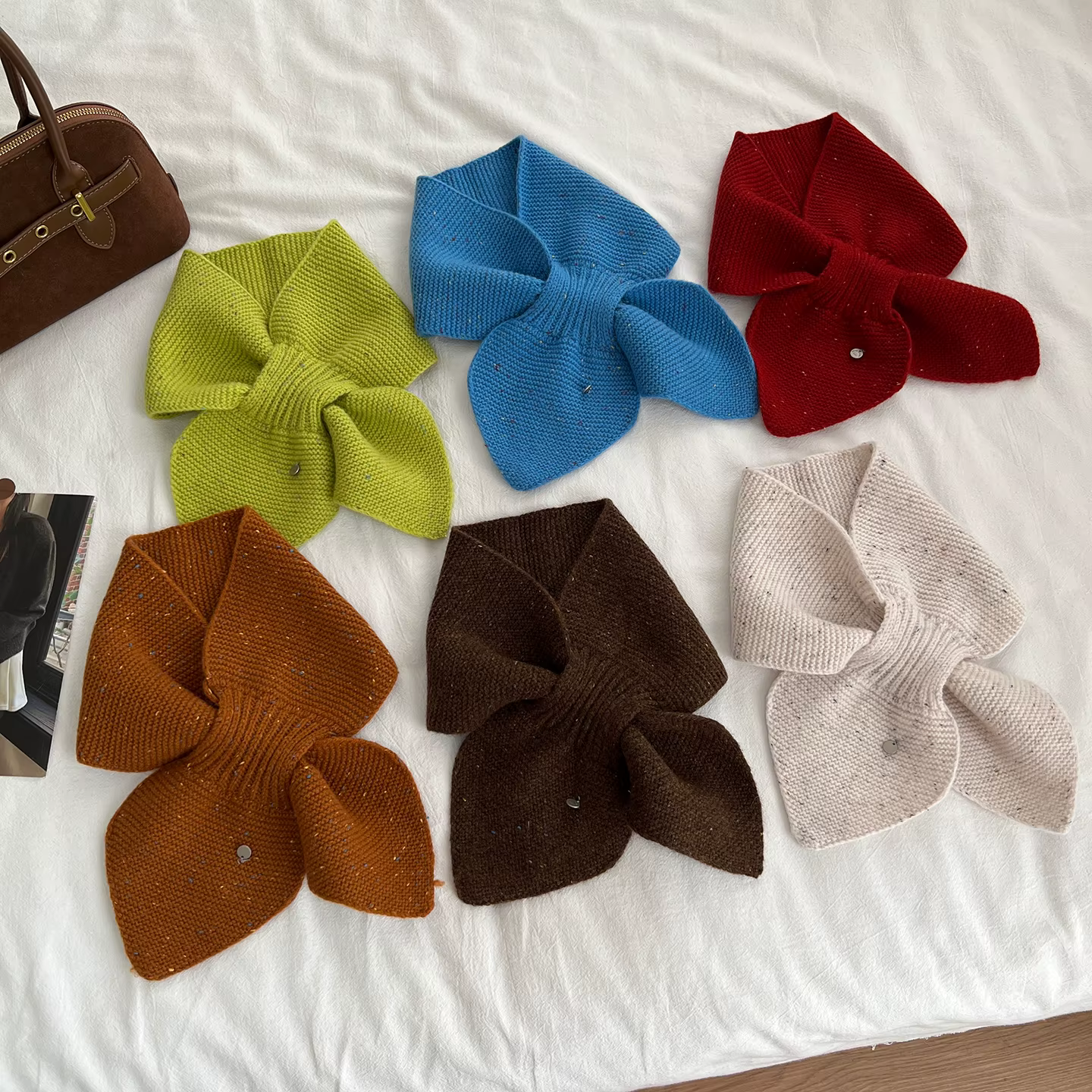 Coréen court point de croix 100% laine écharpe pour les femmes automne hiver