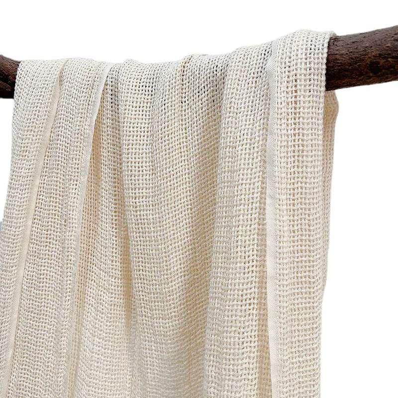 Écharpe évidée pour femme, design doux, mode