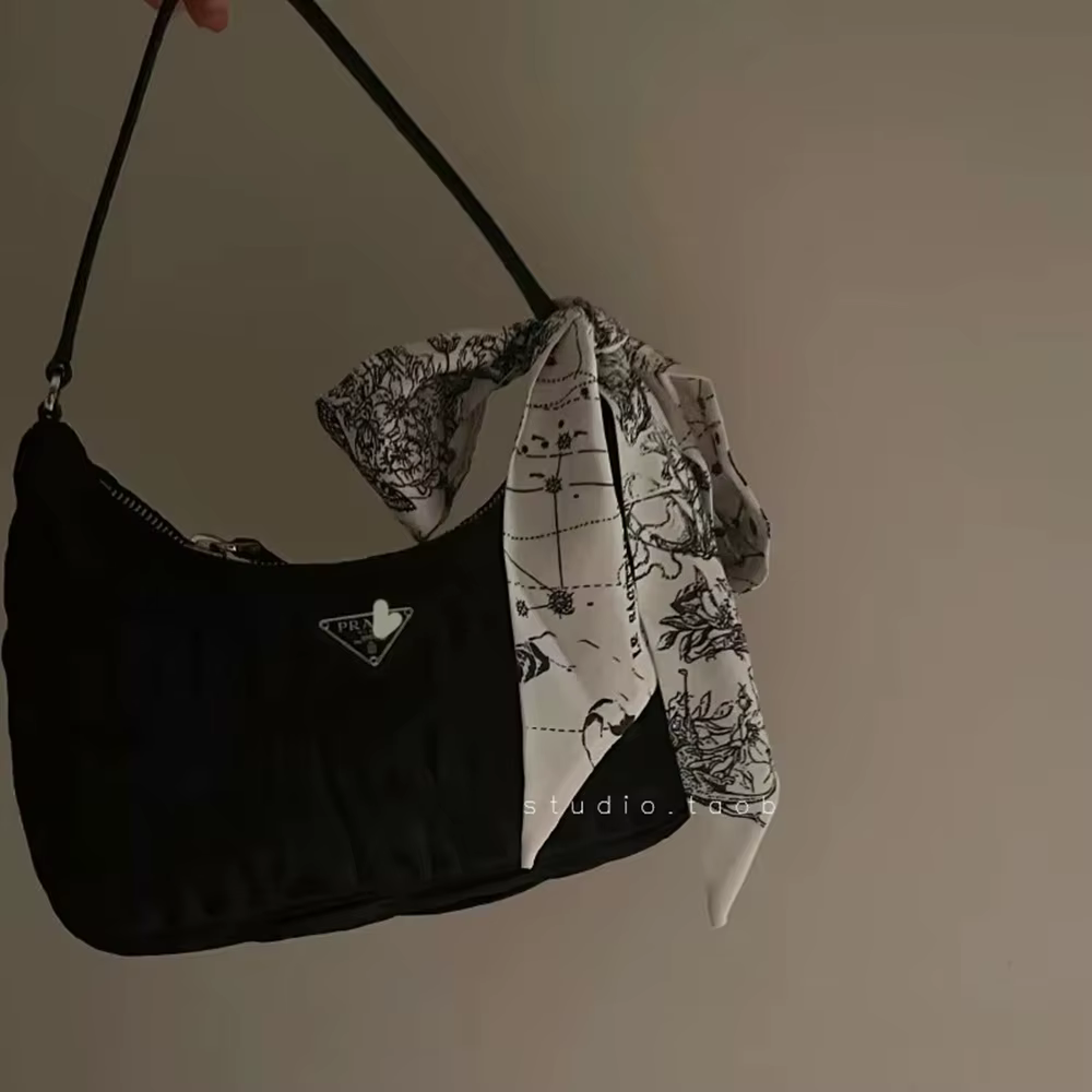 Pas cher 26 lettres sac écharpe sergé foulards en soie femmes nouveau foulard cheveux cravate bandeaux