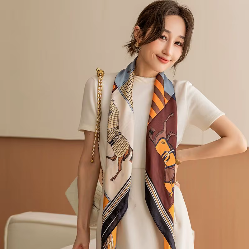 110X110 Li brocart léger luxe foulard en soie femmes modèle chaud nouvelle imitation