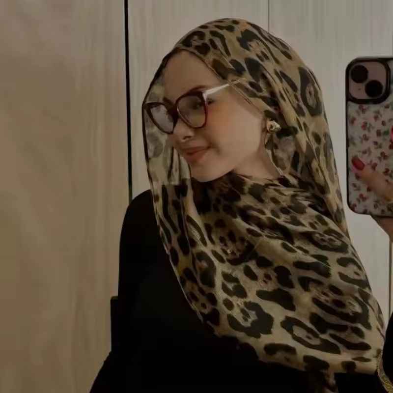Écharpe légère à imprimé léopard pour femme