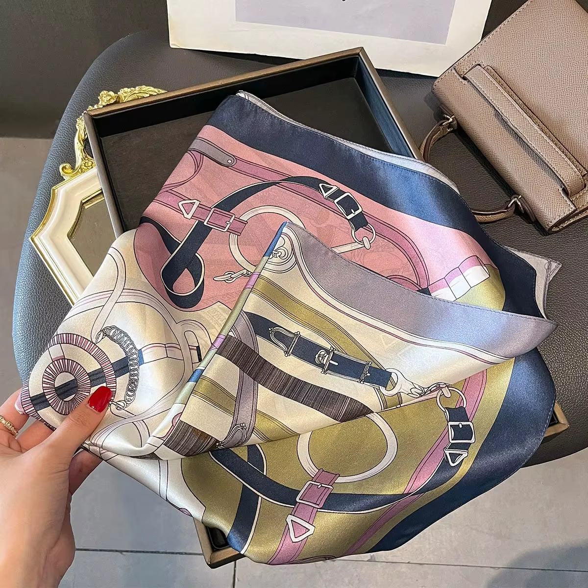 Foulard Hijab en soie de mûrier pour femmes