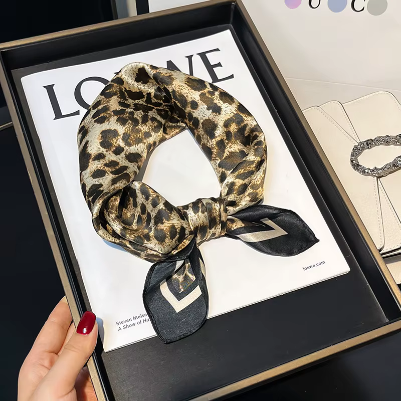 Leapord foulard de cou 100% foulards de cheveux en soie de mûrier couvre-chef décontracté carré