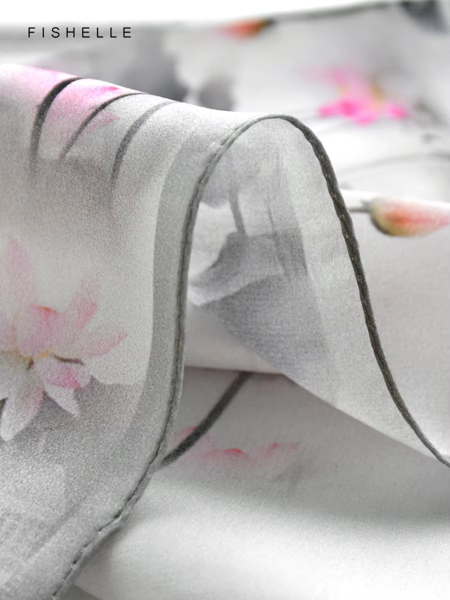 Foulard 100% soie feuille de lotus gris pour femme