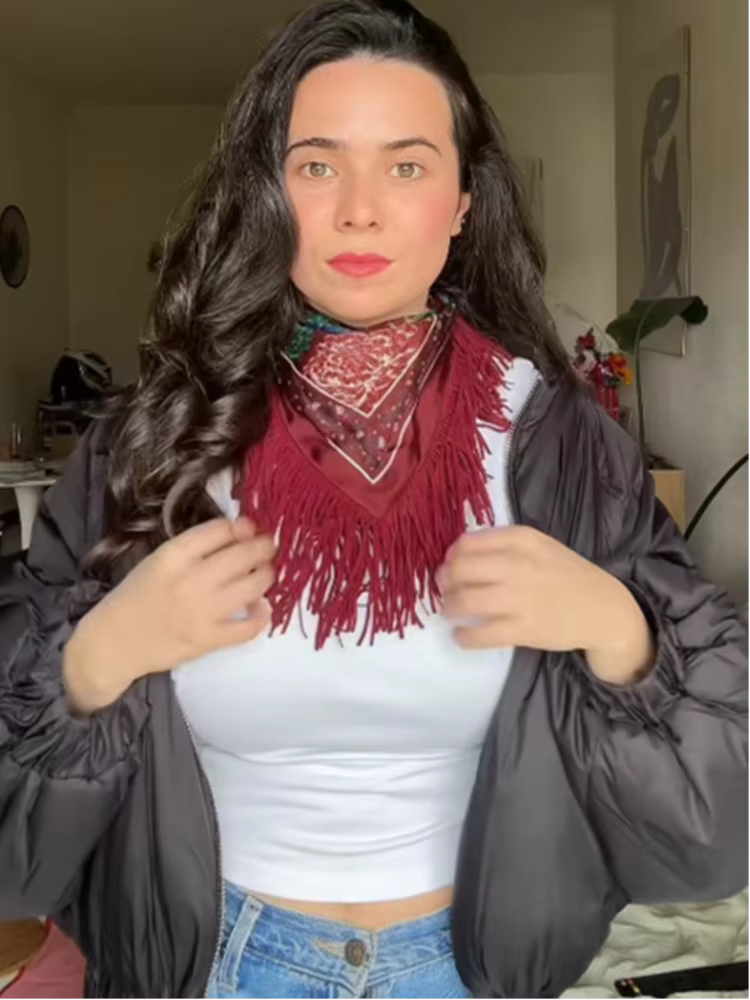 Écharpe Chic Imprimée à Pompons pour Femme
