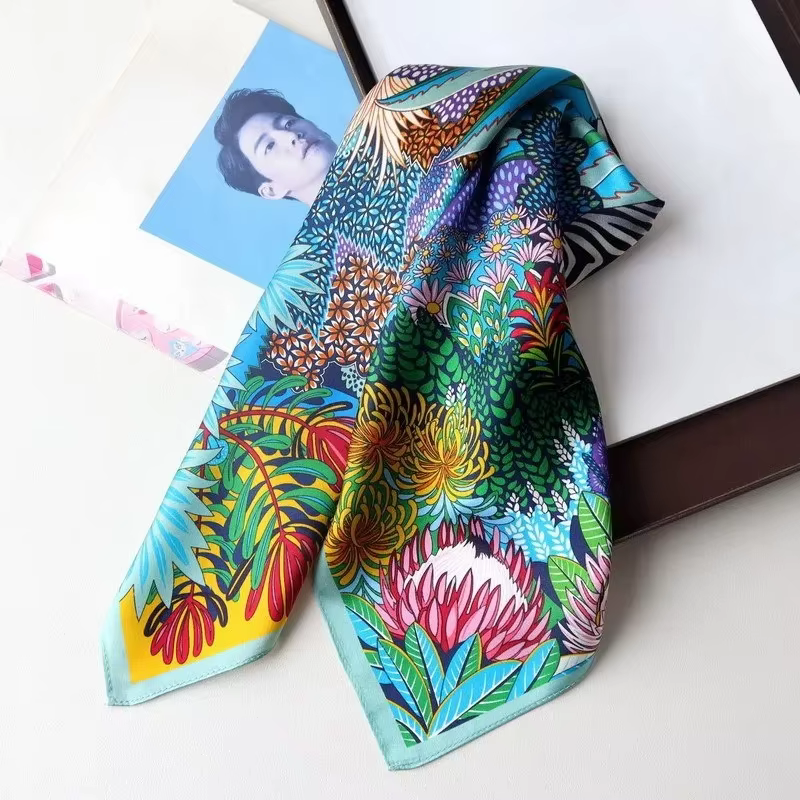 Foulard carré pour femme