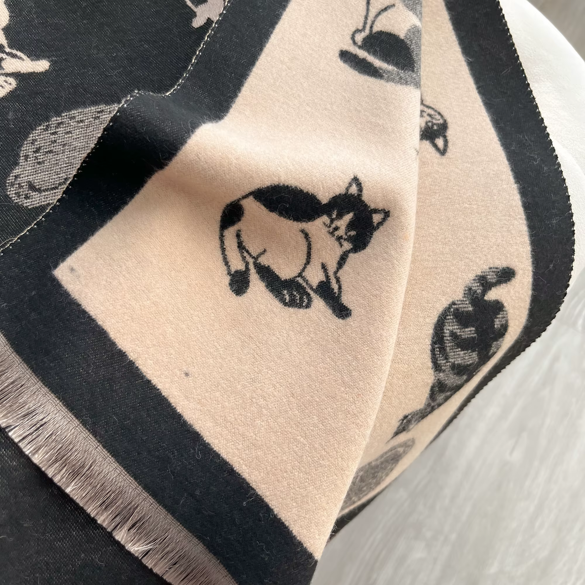 Femmes dernière Animal Jacquard chat écharpe Imitation cachemire doux chaud frange châle automne hiver résistant au froid coupe-vent couverture 2025