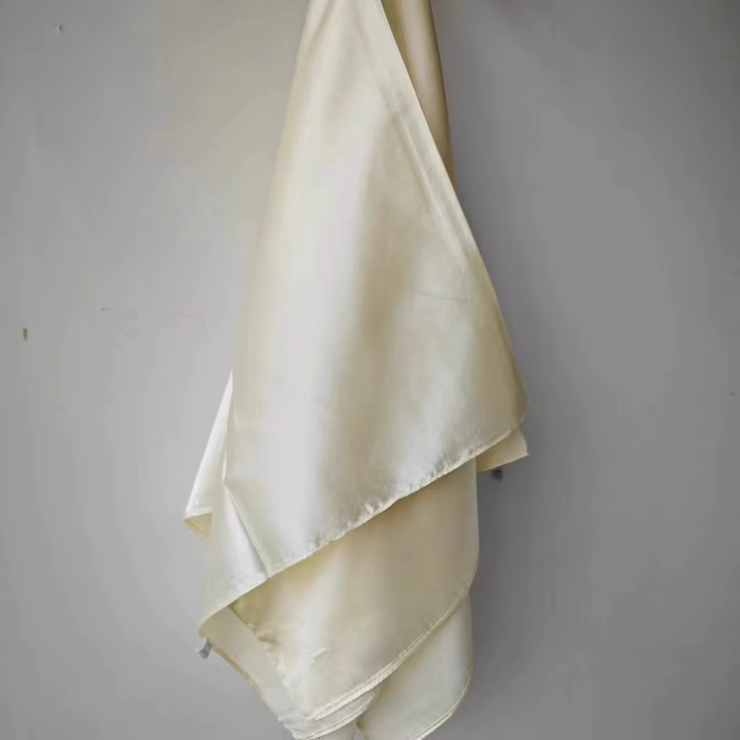 Écharpe carrée en Satin 90cm
